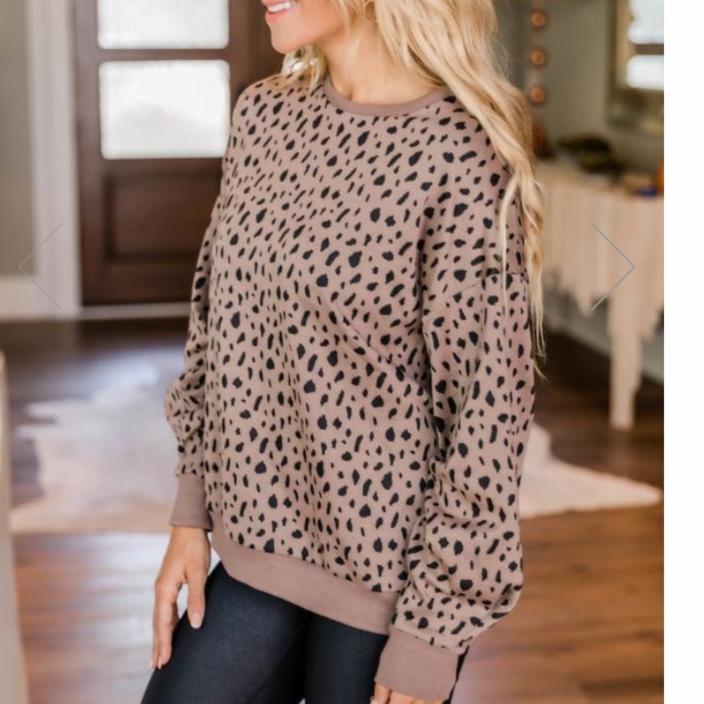 💕Leopard Pullover Small - Picture 3 of 10